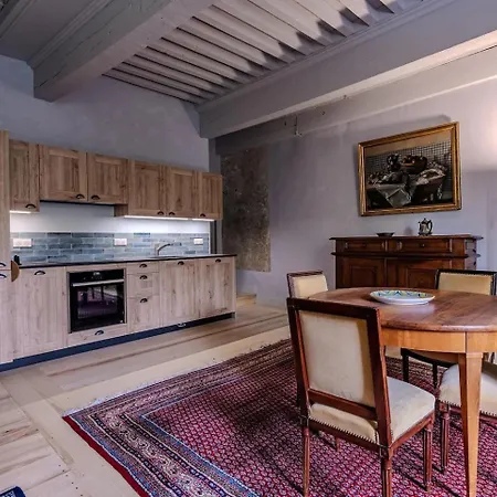 Chateau De Vacheres Apartment
